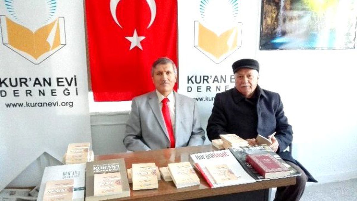 Niğde Kuran Evi Derneği Kitabını Tanıttı