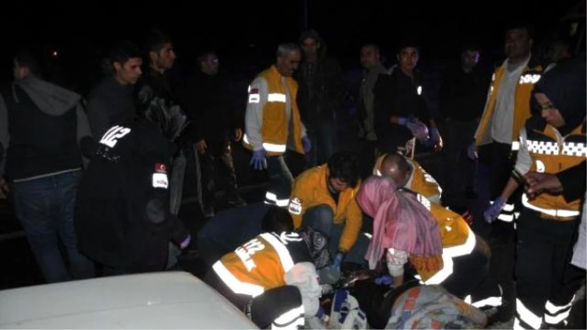 Nizip\'te Zincirleme Kaza: 2 Ölü, 4 Yaralı