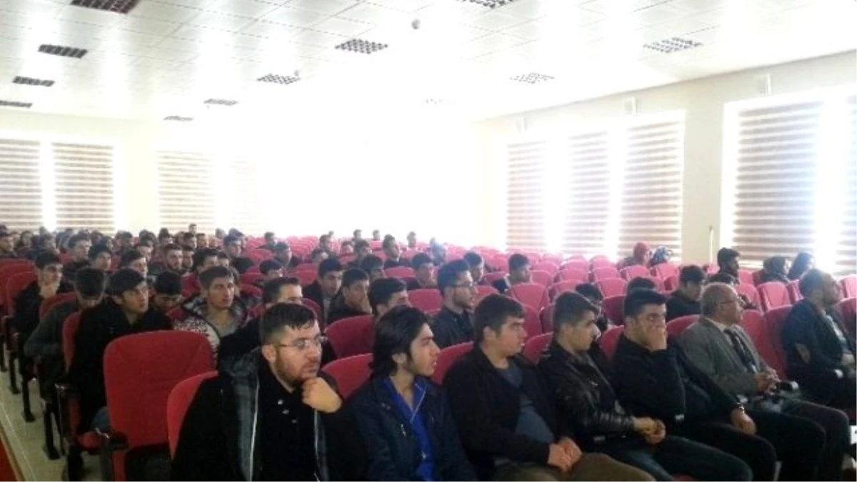 Öğrencilere İnşaatta İnavasyon Semineri Verildi