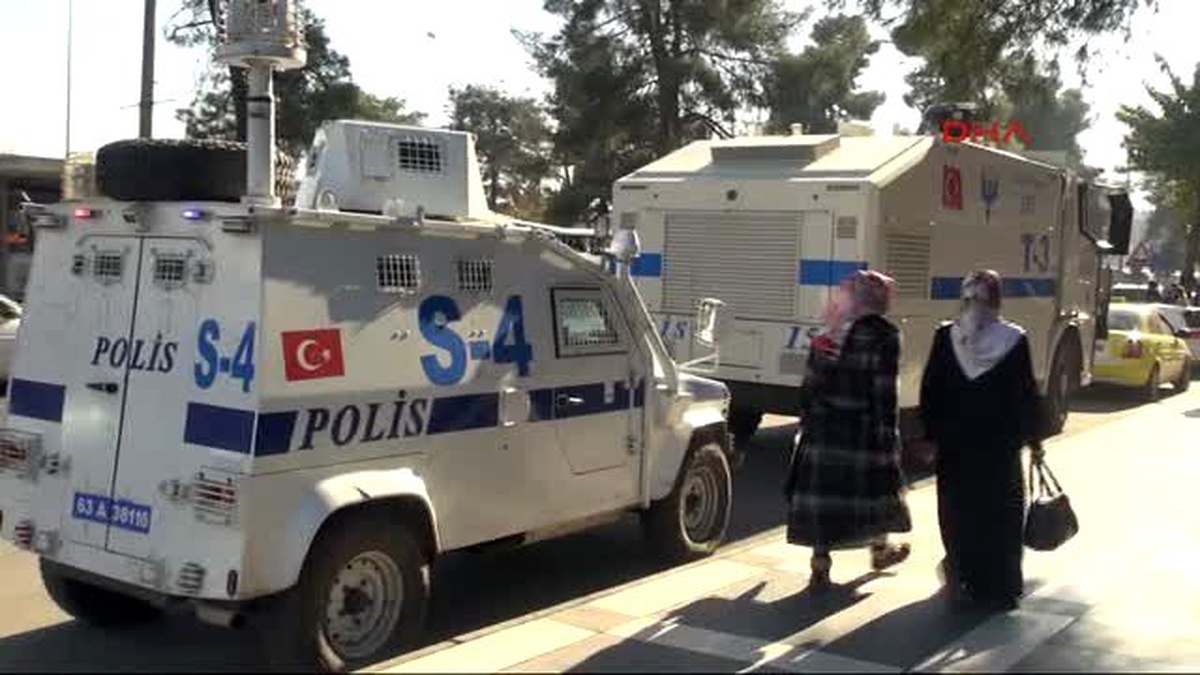 Şanlıurfa Yürüyüşe İzin Alamayan İHD Üyeleri Oturma Eylemi Yaptı