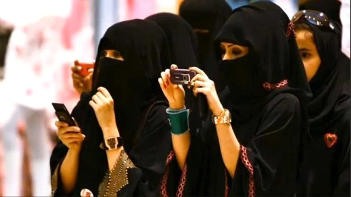 Suudi Arabistan\'da Kadınlar İlk Kez Sandık Başında