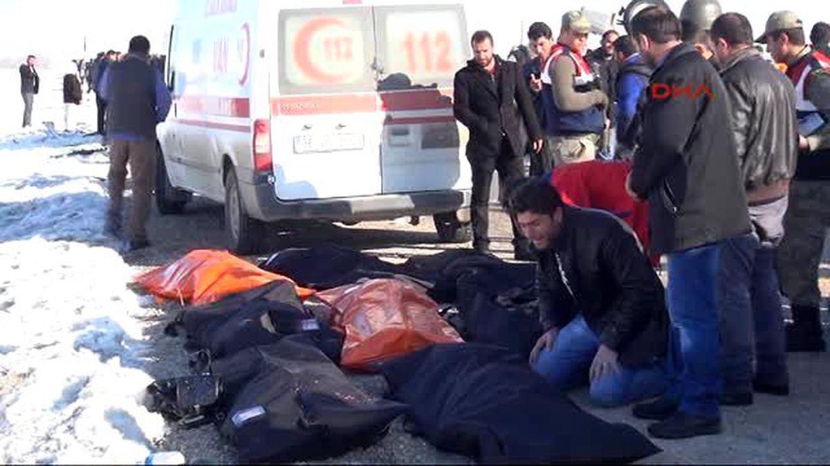 Van\'da Trafik Faciası: 11 Ölü, 6 Yaralı