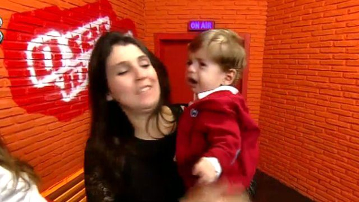 Yarışmacının Yeğeni Stüdyoyu Karıştırdı! İşte Beşiktaşlı Arda...
