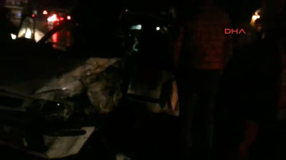 Zonguldak - Otomobil Minibüsle Çarpıştı: 4 Yaralı