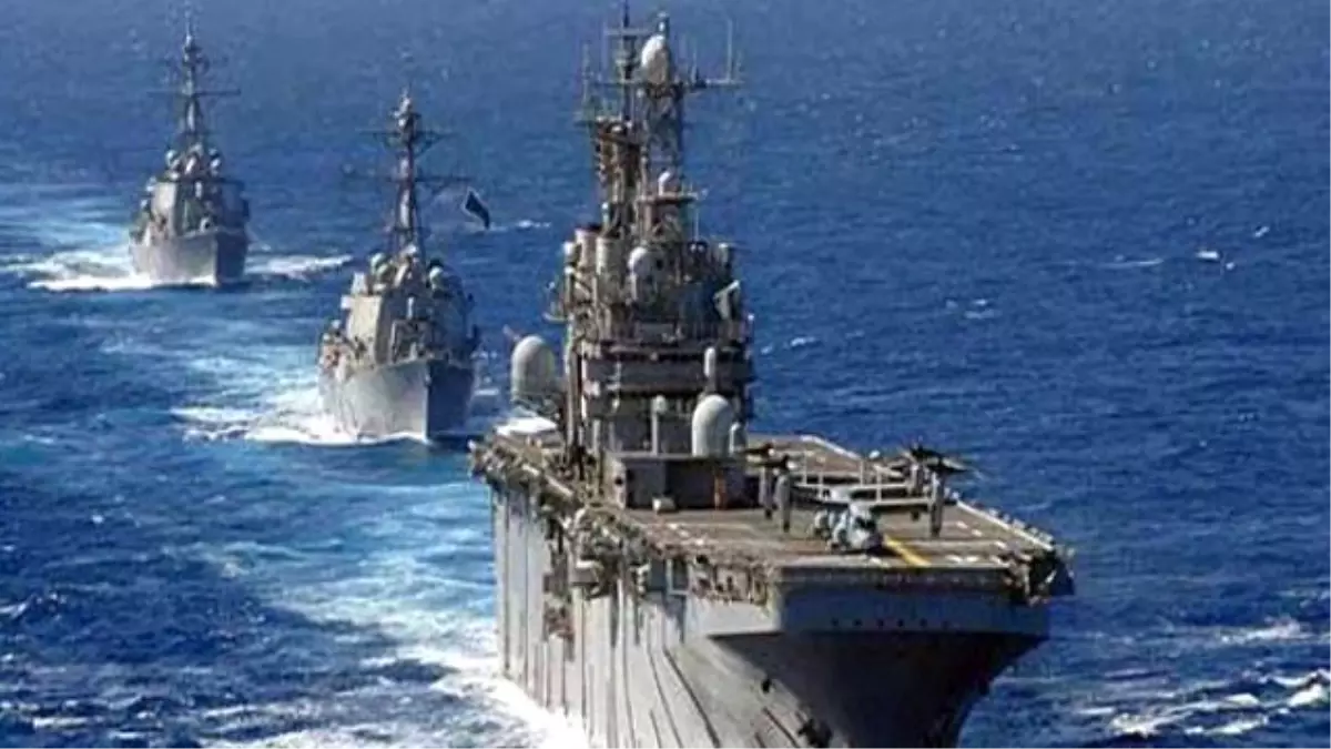 Ege\'de Rus Savaş Gemisiyle Türk Balıkçı Gemisi Az Daha Çarpışıyordu