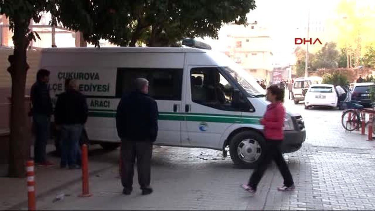 Adana Denize Uçan Otomobilde Kemerini Açamayınca Boğuldu