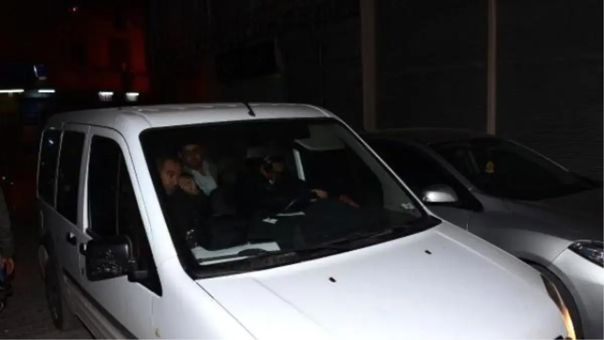 Adana Kebap ve Şalgam Festivali, Silahlı Kişiler Tarafından Havaya Ateş Açılarak Protesto Edildi