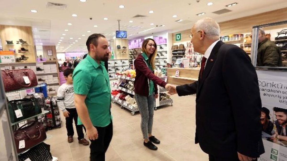 Başkan Yaşar Mağazacılar Günü\'nü Kutladı