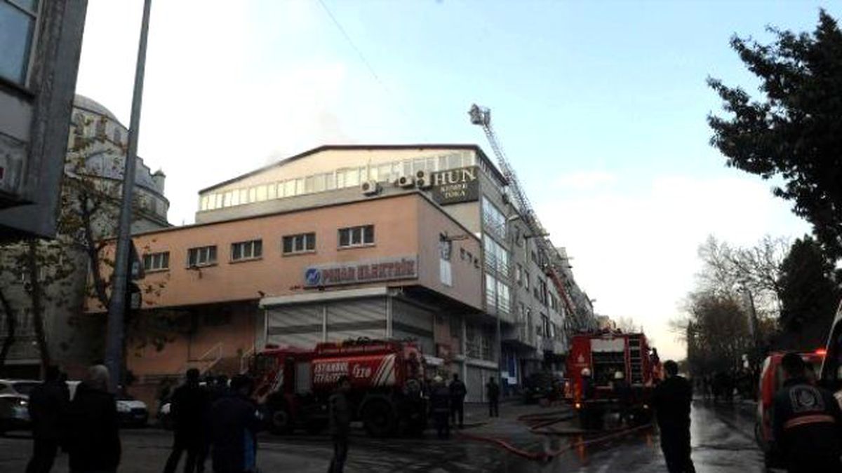 Bayrampaşa\'da Tekstil Atölyesinde Yangın