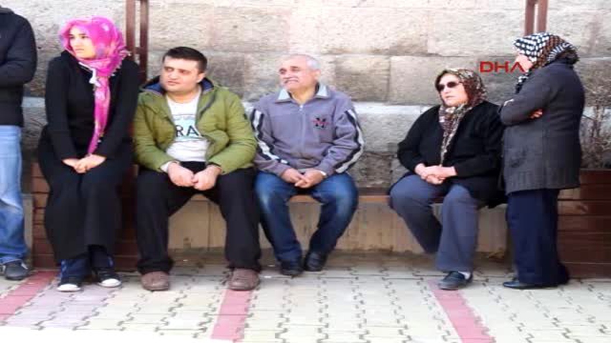 Burdur Kazada Ölen Burak Öğretmen Toprağa Verildi