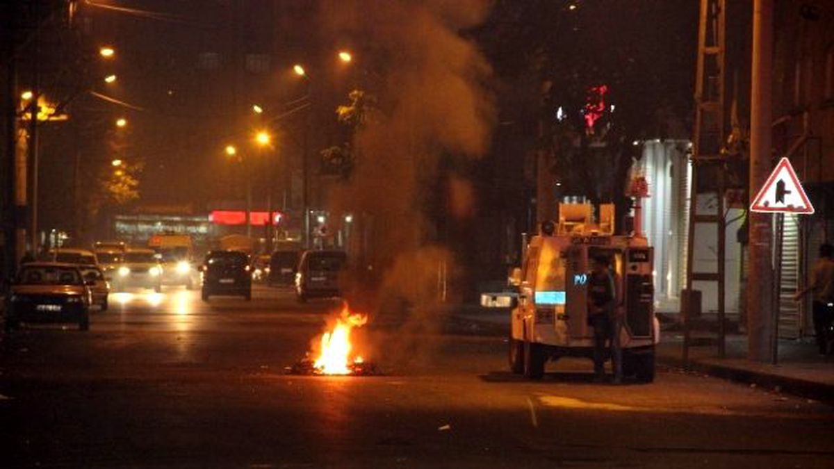 Diyarbakır\'da Olaylar Sürüyor