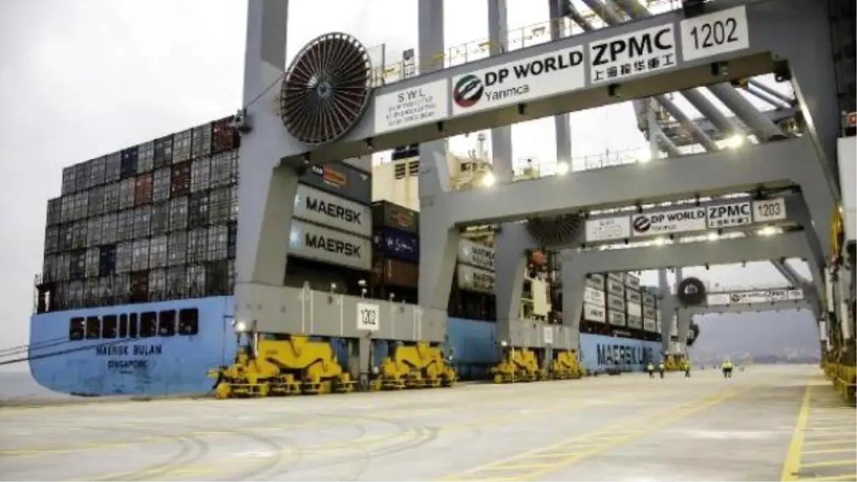 DP World Yarımca Limanı\'na İlk Gemiler Geldi
