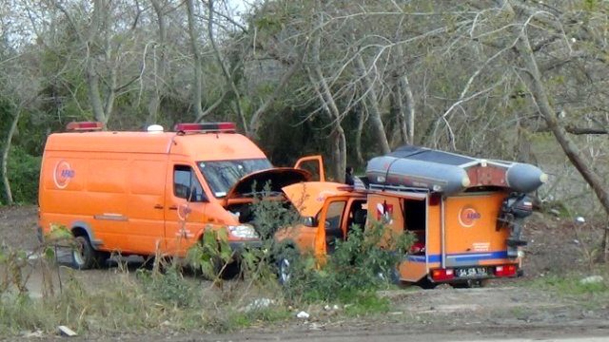 Eşinden Boşanan Kadın Köprüye Çıkarak İntihar Etmek İstedi