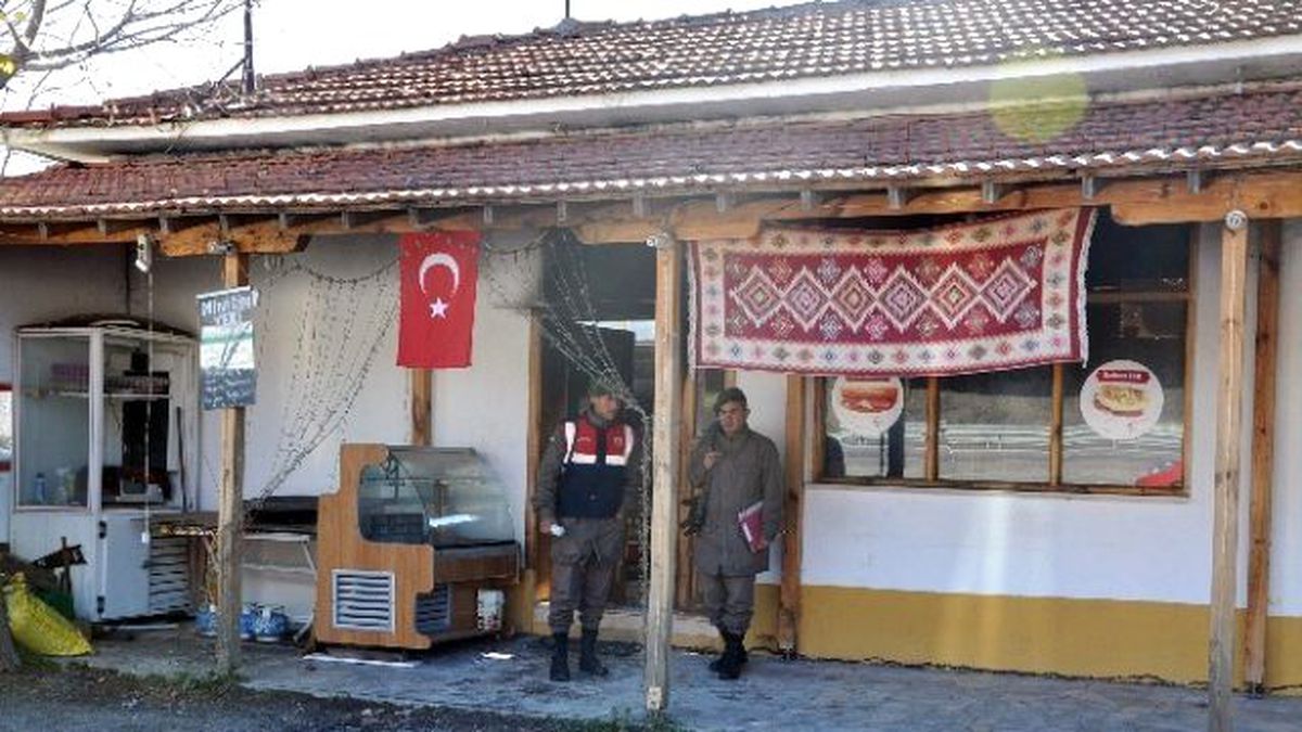 Eski Ambulans Şoförü Yanarak Can Verdi