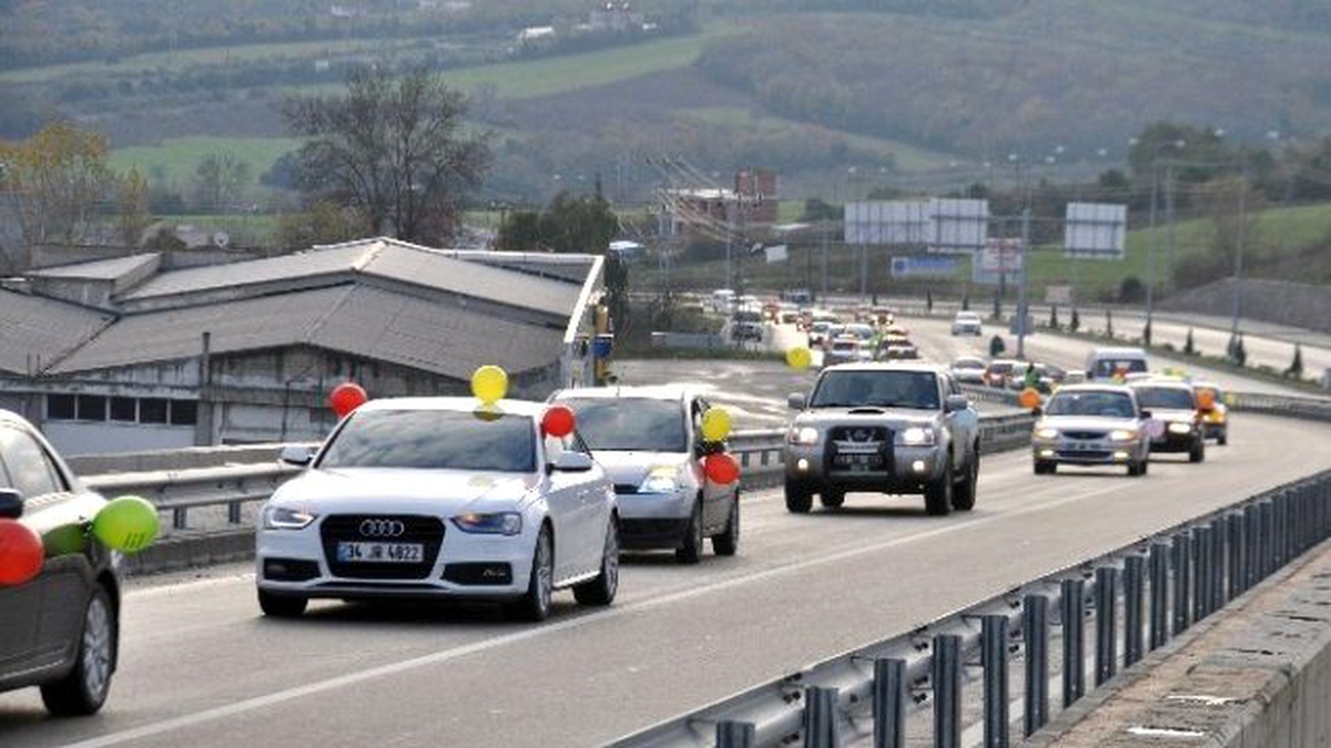 Hastaneye Çocuk Acil Servisi Kurulması İçin Konvoylu Eylem