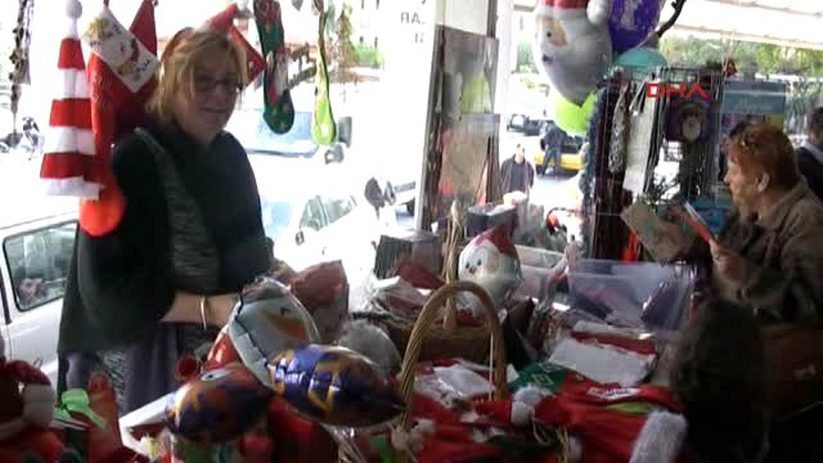 Marmaris\'te Karnaval Tadında Noel Pazarı