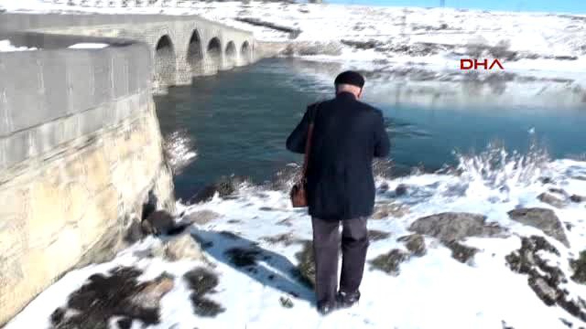 Muş 71\'lik Sanatçının Fotoğraf Aşkı