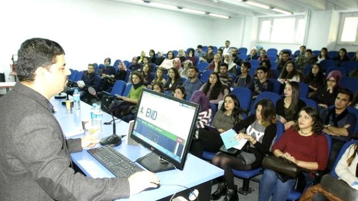 Öğretmen Adayları, Çocuk İstismarına Karşı Uyarıldı