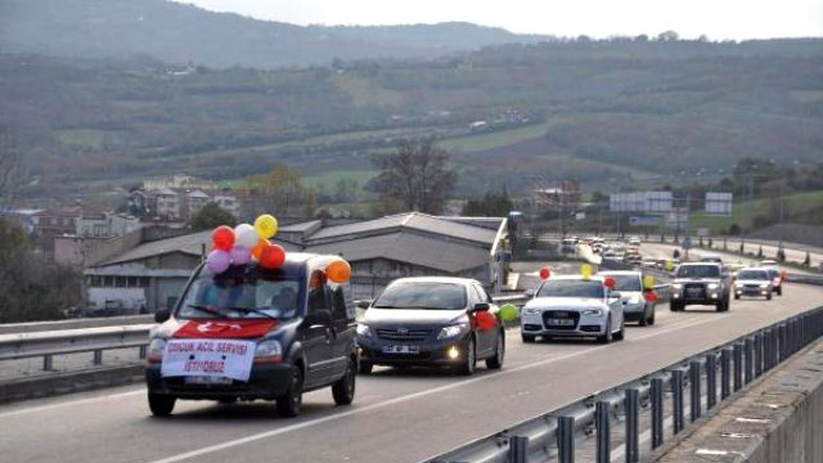 Sinoplular, Çocuk Acil Servisi İçin Bin Araçlık Konvoyla Şehir Turu Attı