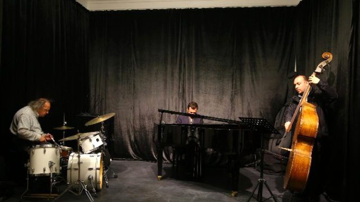 Ünlü Piyanist Uğur Güneş\'ten Müzik Ziyafeti