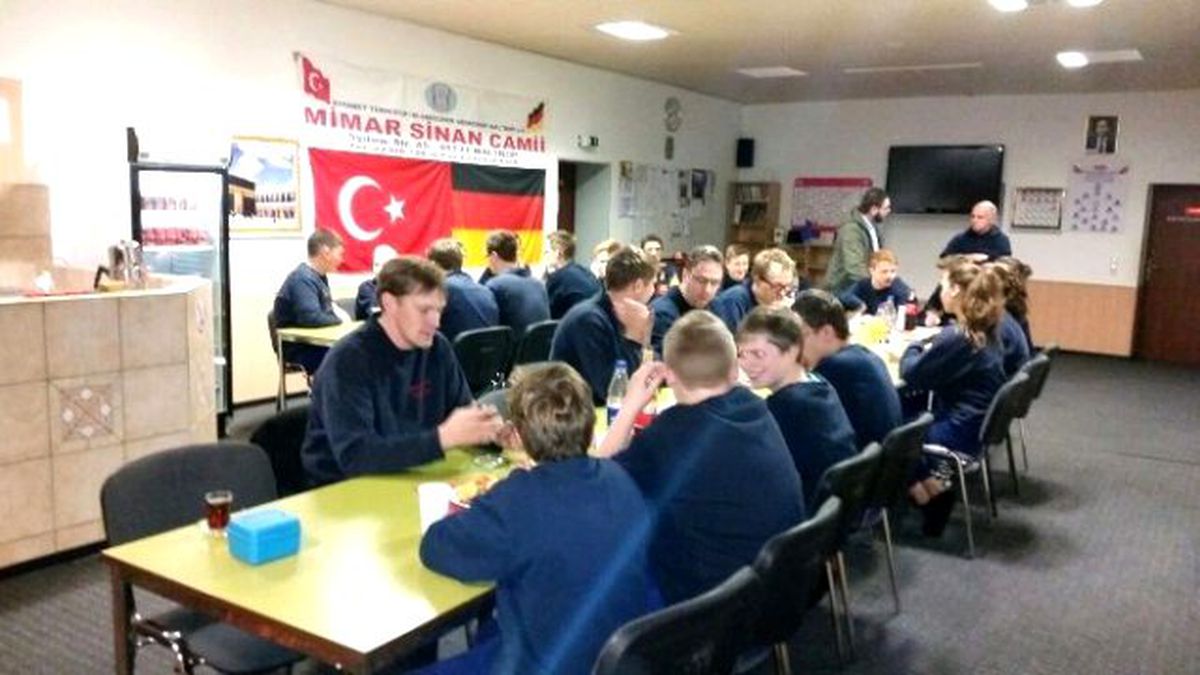 Alman İtfaiyeciler Waltrop Mimar Sinan Camisi\'nde