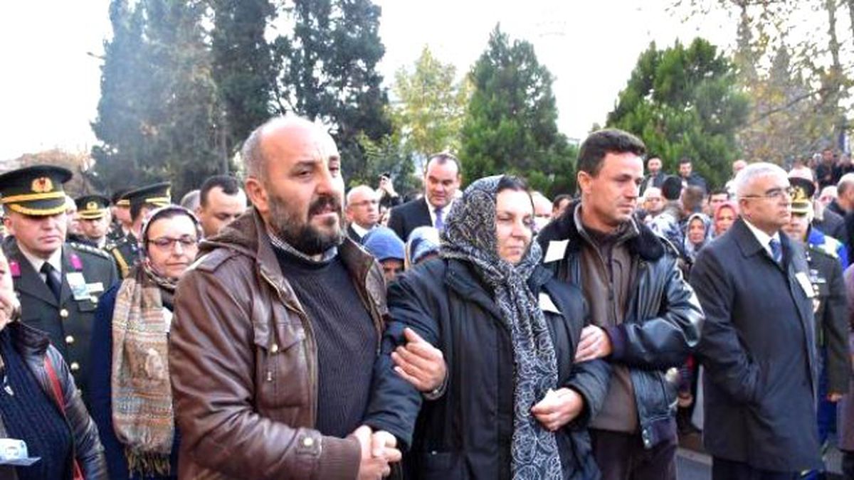 Arkadaş Kurşunuyla Şehit Olan Asker, Toprağa Verildi