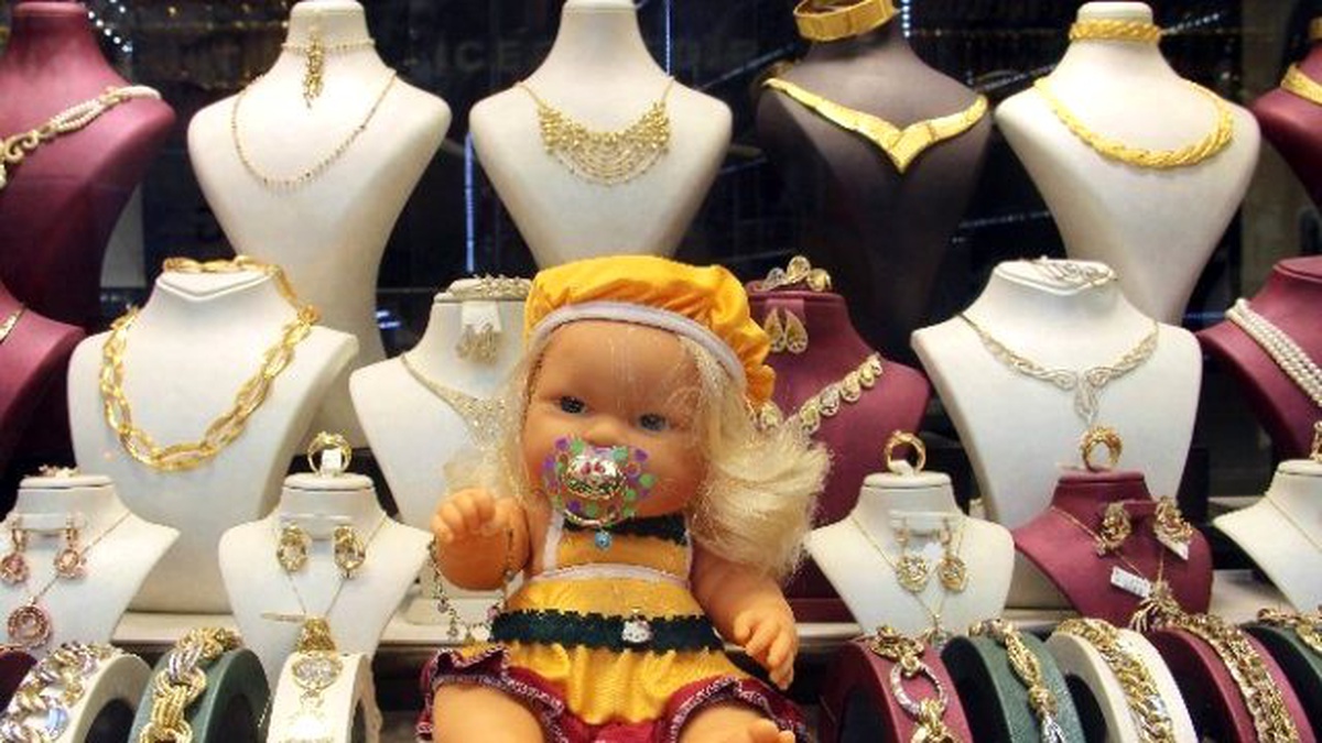 Bebeklerin Yeni Hediyesi \'Altın Emzik\'