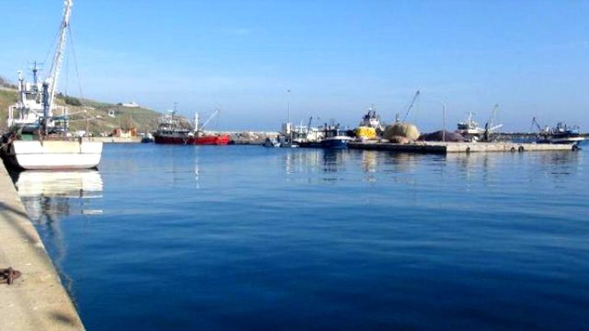 Çakıl Mahallesi, Muzaffer Kaptanı Bekliyor