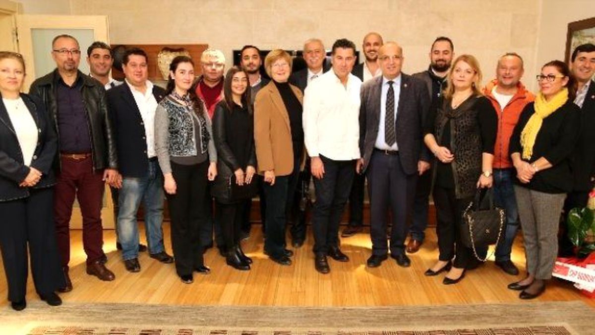 CHP Bodrum\'un Yeni Yönetimi Başkan Kocadon\'u Ziyaret Etti