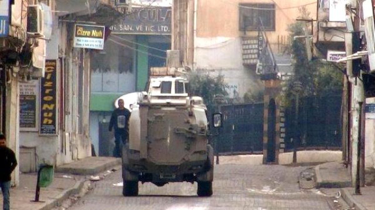 Cizre ve Silopi\'de Okullar Kapalı