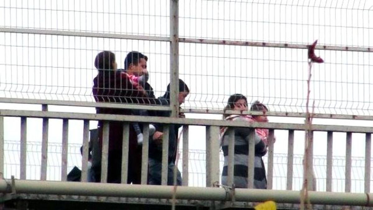 Cizre ve Silopi\'ye Asker ve Özel Harekat Timi Sevkiyatı