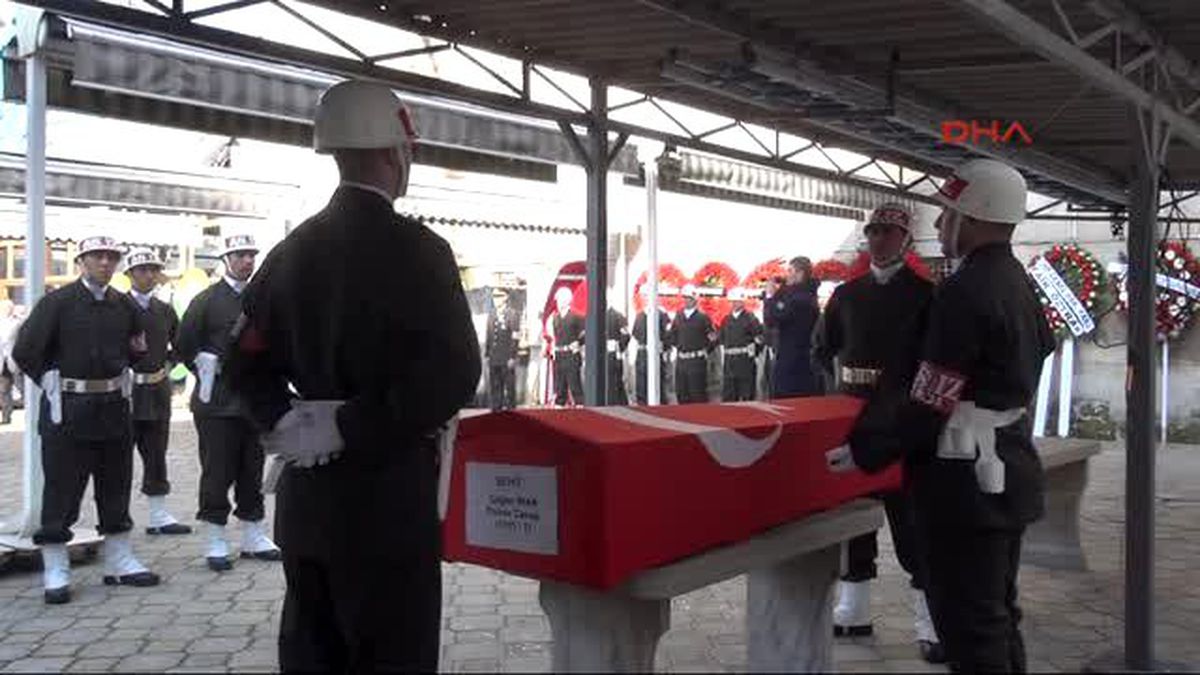 Çorlu Arkadaş Kurşunuyla Şehit Olan Asker, Toprağa Verildi