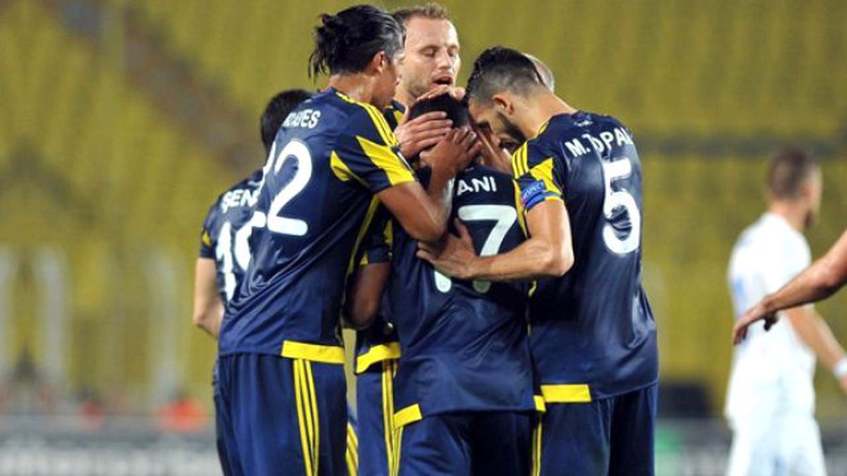 Davutoğlu'ndan Fenerbahçe-Lokomotiv Moskova Eşleşmesine İlk Yorum