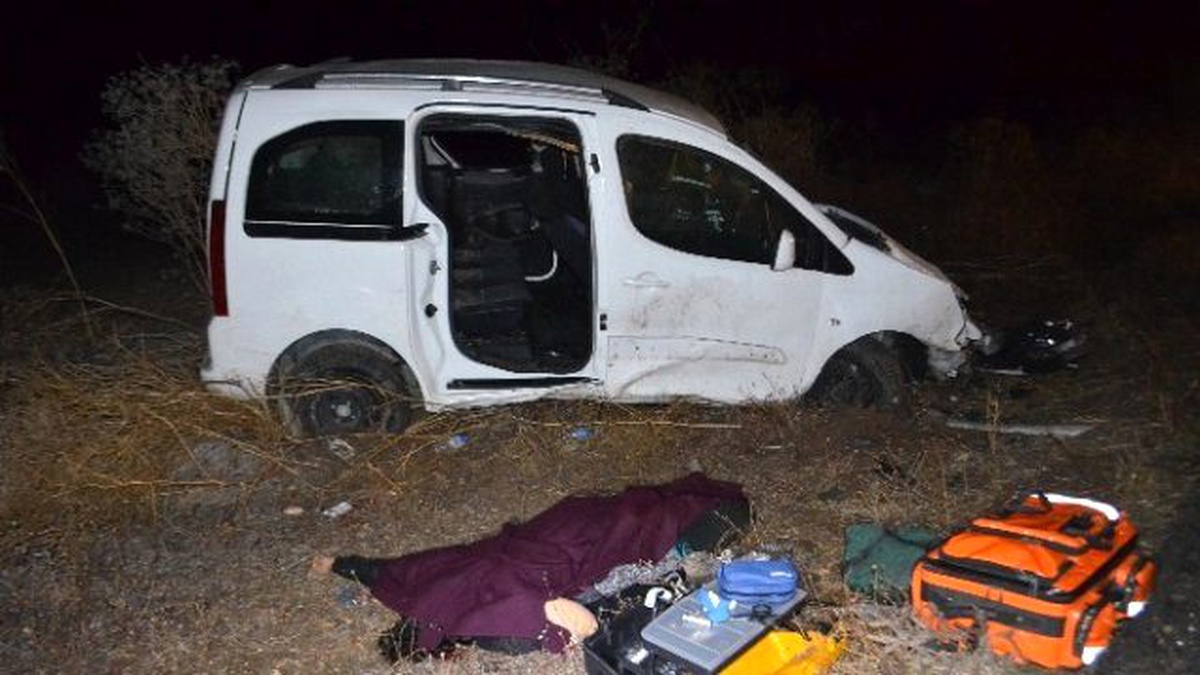 Düğün Dönüşü Trafik Kazası: 1 Ölü, 3 Yaralı
