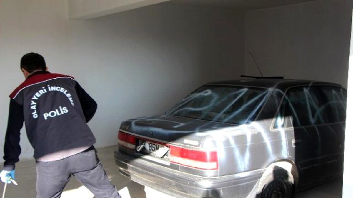 Garajdaki Araçların Lastiklerini Kestiler