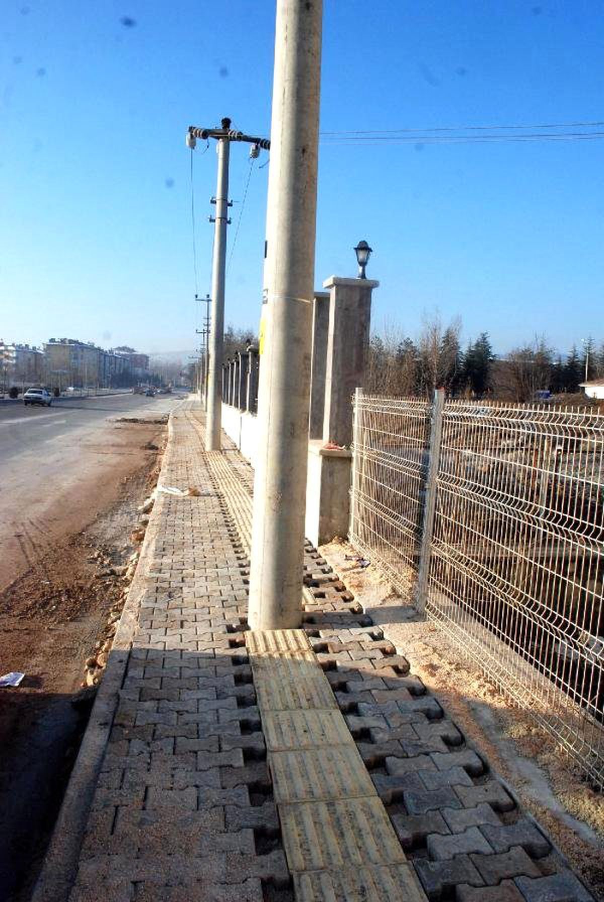 Kastamonu\'da Görme Engelli Yoluna Direk Engeli