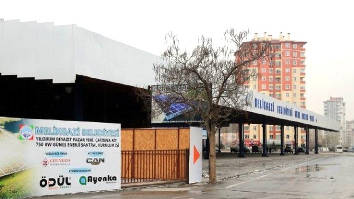 Gücünü Güneşten Alan Pazaryeri ve Sosyal Tesis