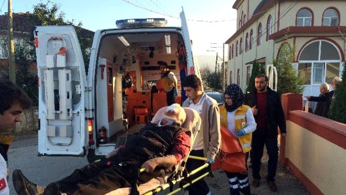 Hatalı Sollama Kaza Getirdi: 4 Yaralı