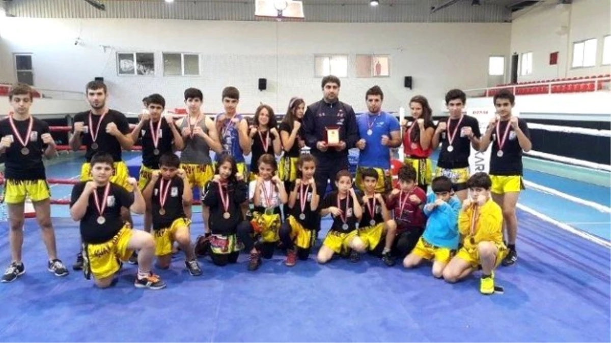 Hatay Büyükşehir Spor Muay Thai Takımından 22 Madalya