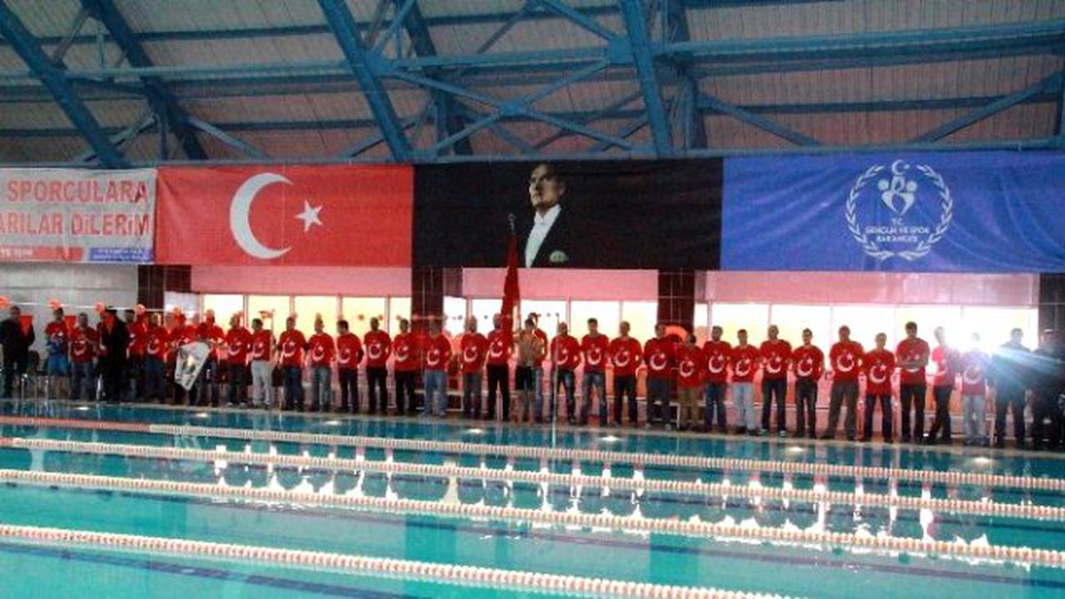Hükümlülerin Havuz Keyfi