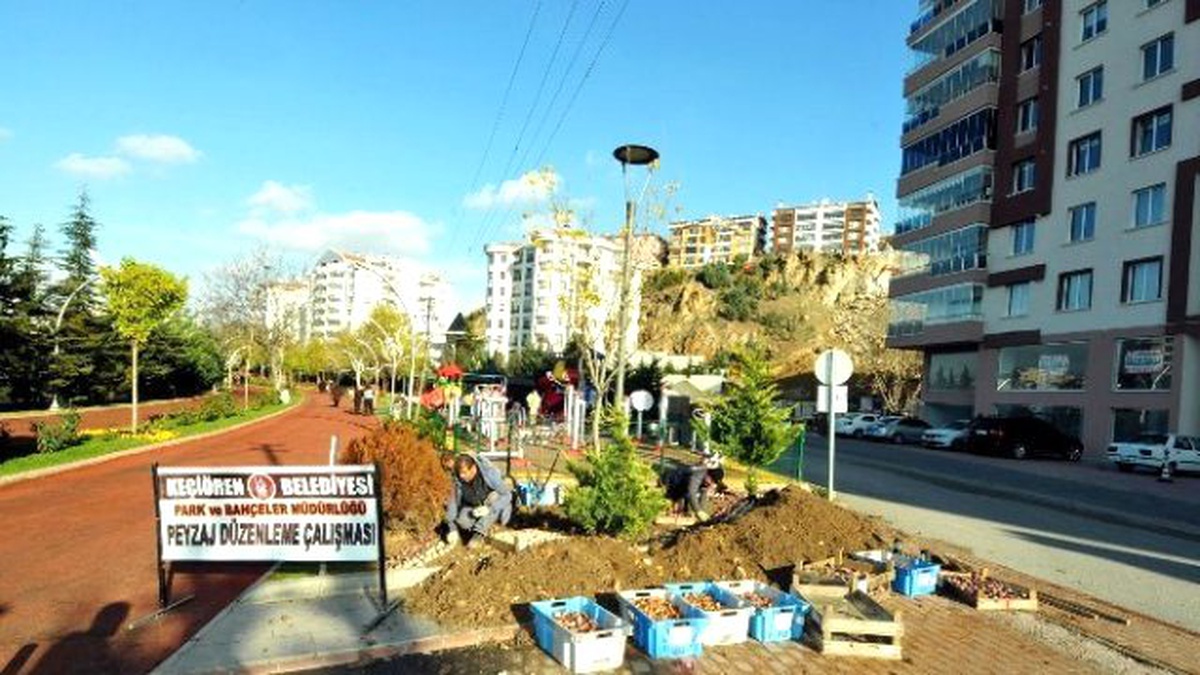 Keçiören Lale Soğanlarıyla Donatılıyor
