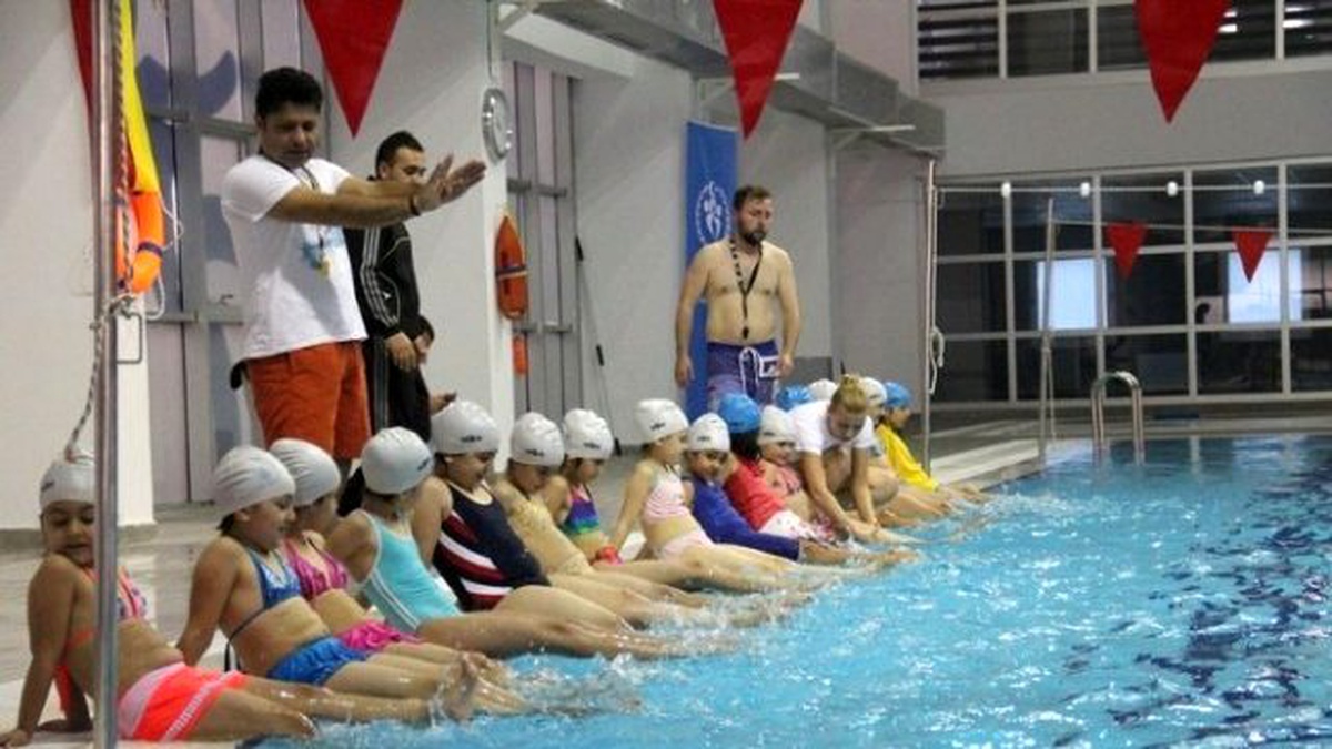 Kocaeli Büyükşehirin Yüzme Eğitimleri Başladı