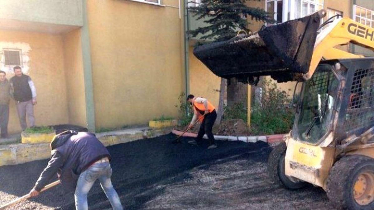 Körfez 1 Günde 865 Ton Asfalt Döküldü