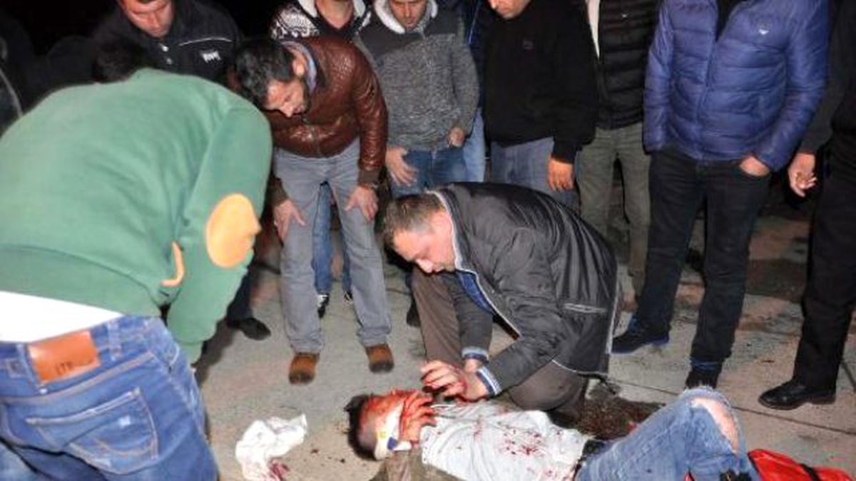 Motosiklet ile Otomobil Çarpıştı: 2 Yaralı