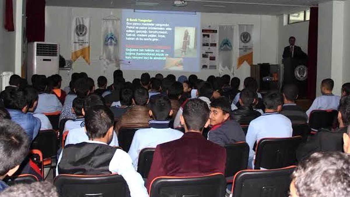 Öğrencilere Doğal Afet Semineri