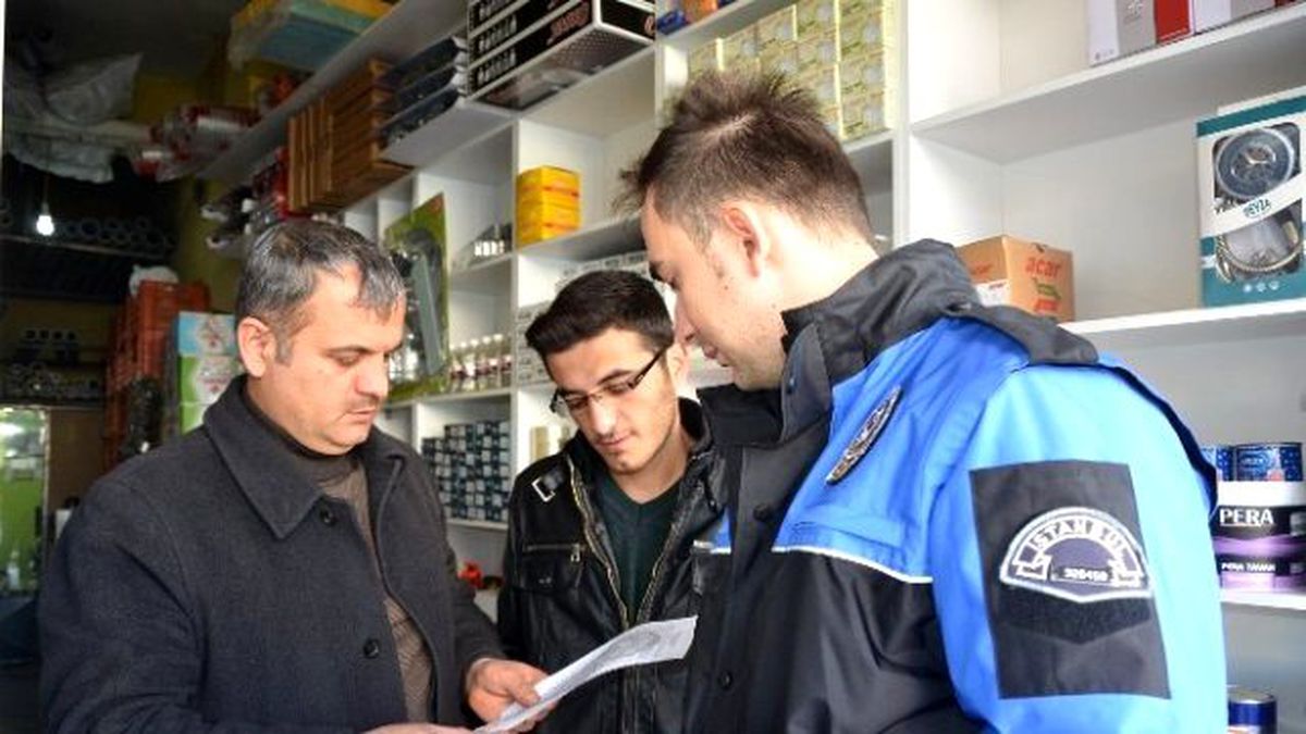 Polis Kahta\'da Telefon Dolandırıcılığına Karşı Broşür Dağıtarak Uyardı