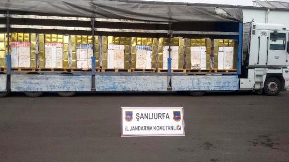 Şanlıurfa\'da 184 Bin 500 Kaçak Sigaraya 3 Gözaltı