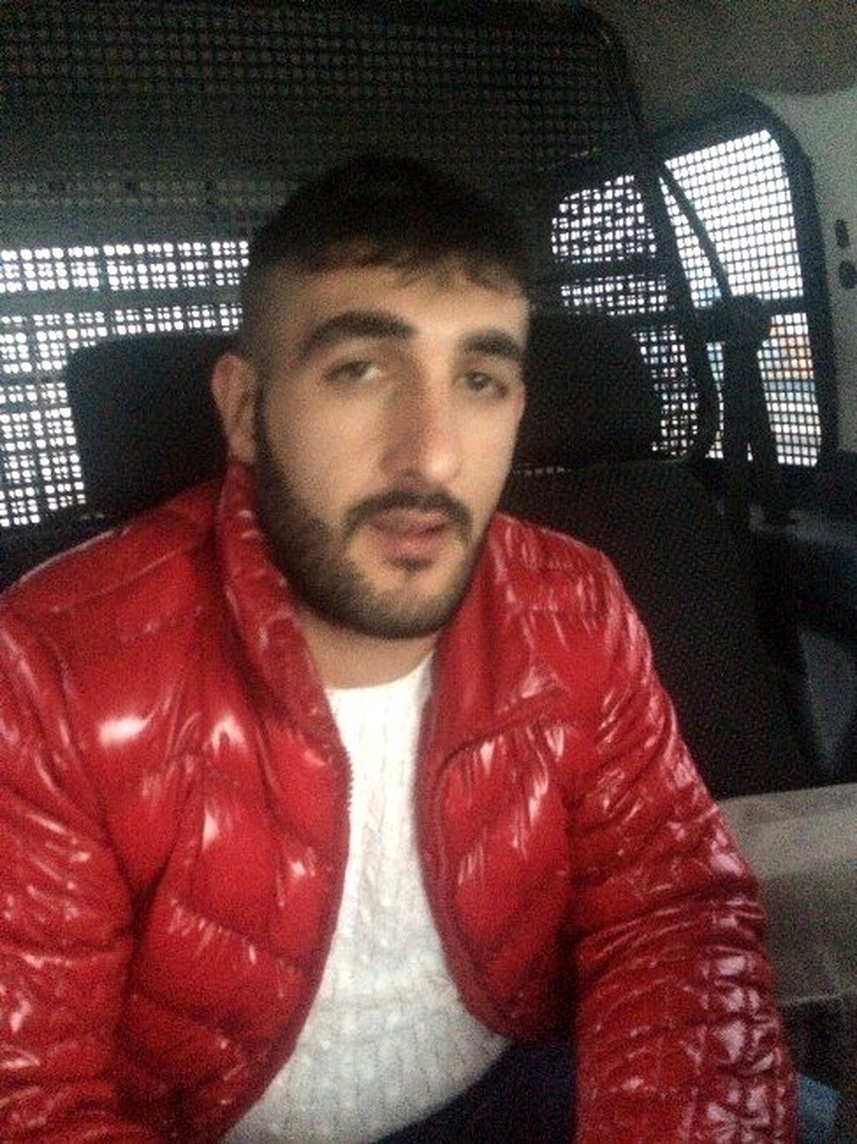 Sebze Halinde Tartıştığı Kişiyi Bıçaklayan Zanlı Yakalandı