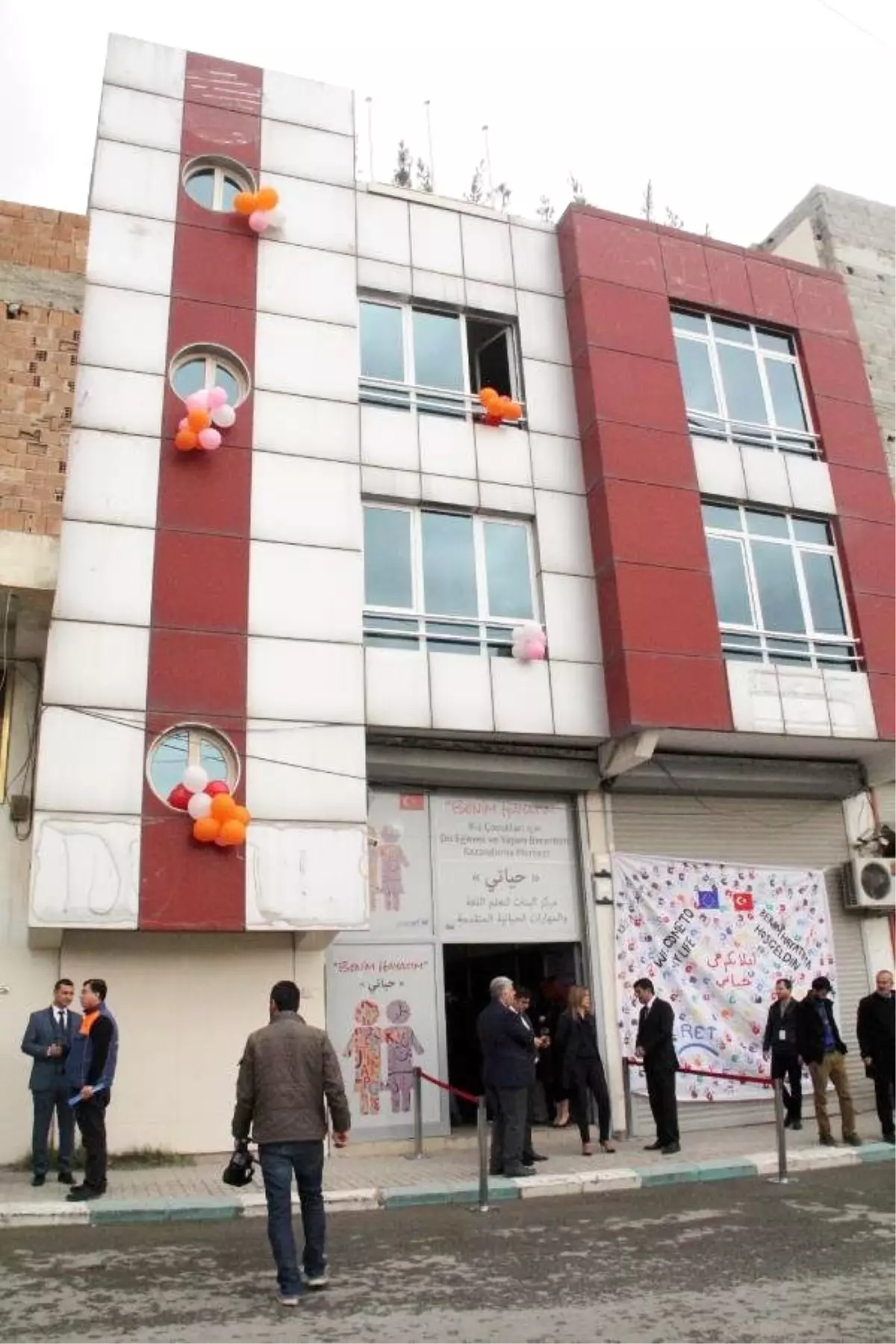 Suriyeli Kızlar İçin Eğitim Merkezi Açıldı