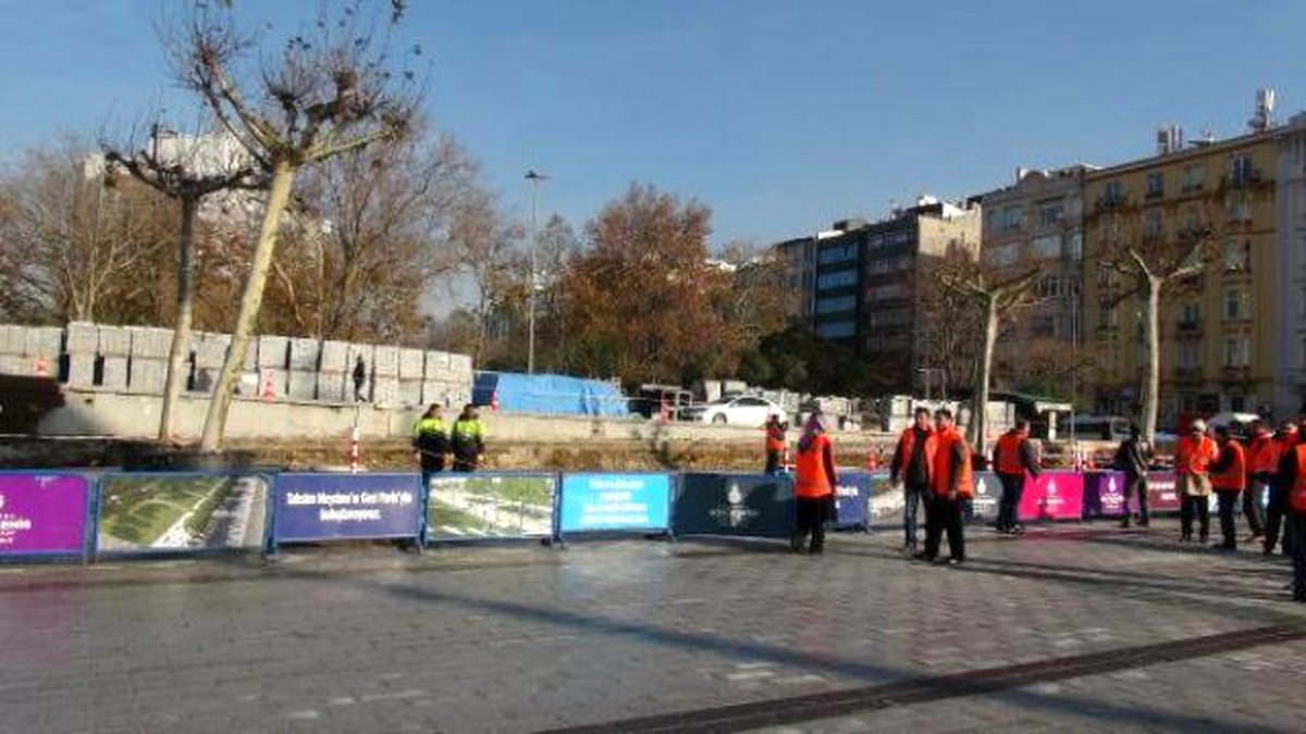 Taksim Meydanı Ağaçlanıyor